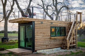 Elegant Container Home Tiny House#1 Near Magnolia